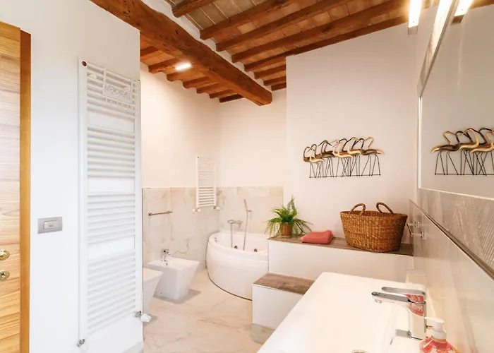 Guesthost - Podere Rural Chic - Garden & Parking Siena