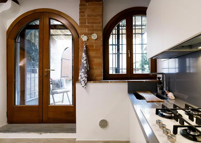 Guesthost - Podere Rural Chic - Garden & Parking Apartman Siena